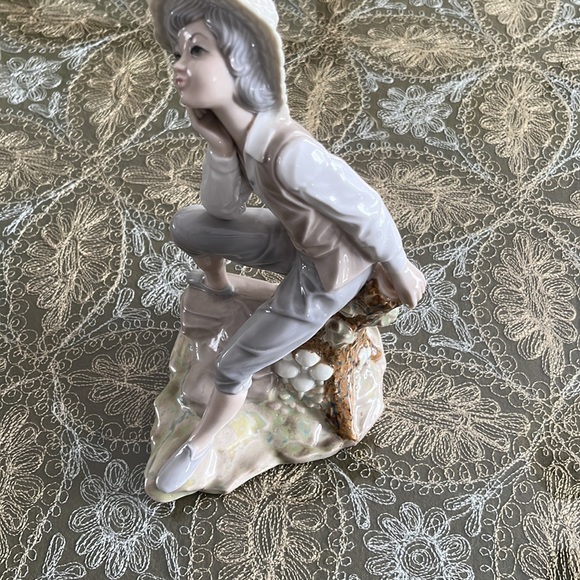 π³οΈβπTengra Porcelain figurine. See the pictures. They are beautiful. - Picture 2 of 16